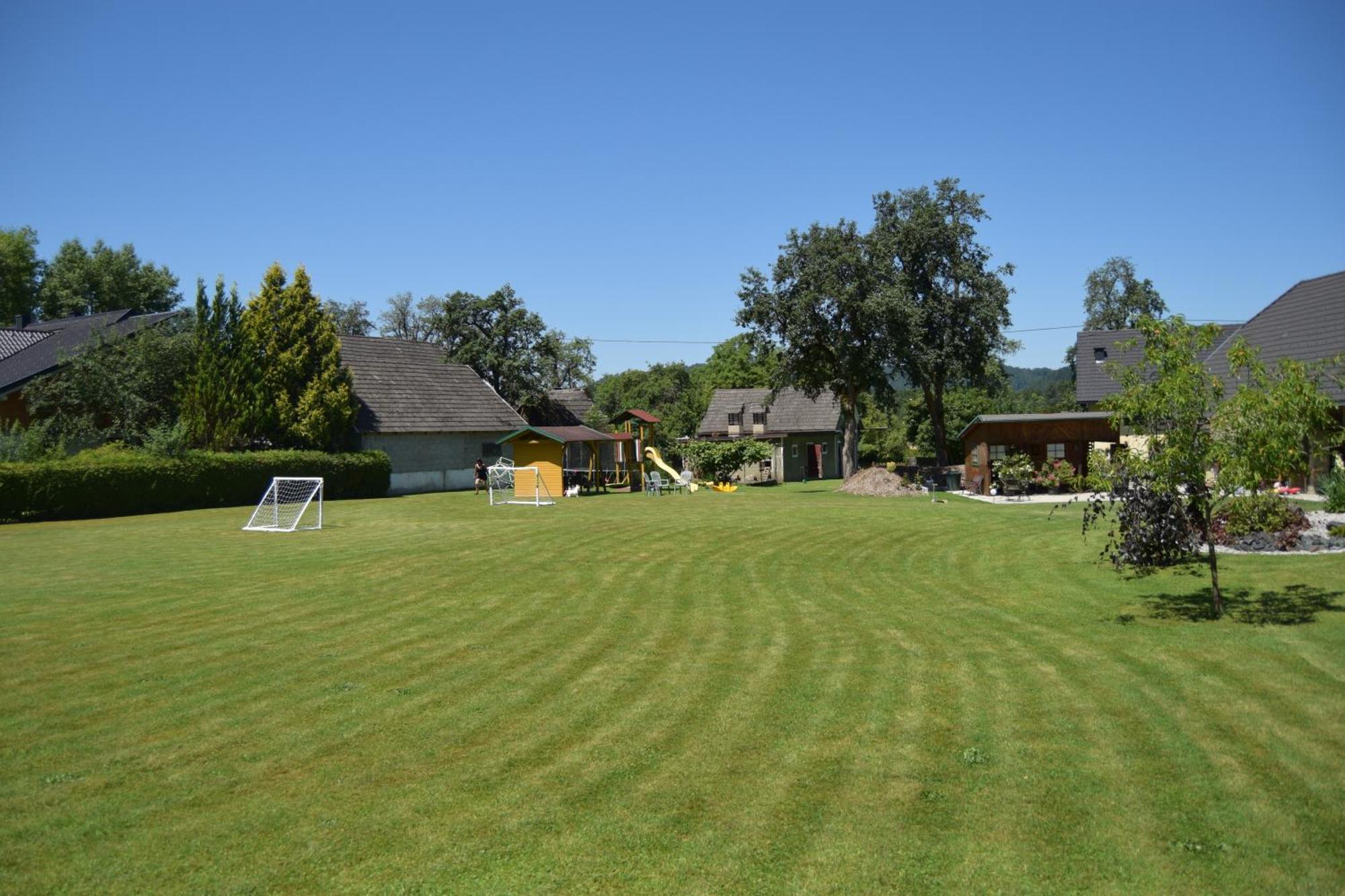 Ferienwohnungen Valerie Sankt Primus Exterior foto